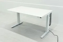 2026年最新】電動昇降デスク オカムラ スイフトの人気アイテム - メルカリ