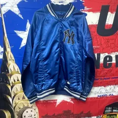 MLB ニューヨーク・ヤンキース オーバーサイズ スタジャン アウター ジャケット M95