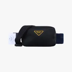 プラダPradaトライアングルラバーロゴ ブラック ナイロン 2VL977 253