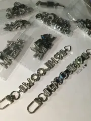 강우진 キュービック イニシャル キーホルダー