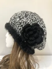 ハンドメイド　モノトーン　ファー　ニット帽　ベレー帽　ビーニー