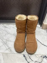 UGGアグ Classic ショート ブーツ 240mm サイズ