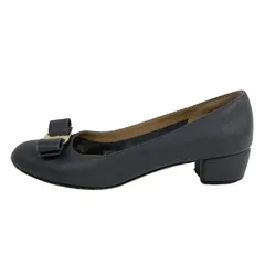FERRAGAMO/SalvatoreFerragamo(サルバトーレフェラガモ) パンプス 7 1/2 C レディース - ダークグレー ヴァラ/リボン レザー