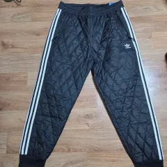 アディダス キルティング スーパースター トラックパンツ