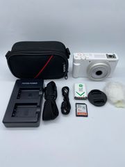 返品保証・動作確認済】Nikon 1 J5 ダブルレンズキット（10-30mm＋18