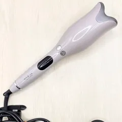 2215 AUSEL-109 3COINS and us オートカールヘアアイロン 自動巻き 巻き髪 右巻き左巻き 温度80-210℃ 時短 ヘアアレンジ バレルクリーナー 取説付 スリコ 美容家電 家庭用 60-80212-560