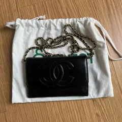 シャネル ヴィンテージ ラムスキン チェーンバッグ 財布