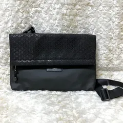 美品 TAKEO KIKUCHI STARWARSコラボ限定のショルダーバッグ C-3PO R2-D2デザイン ブラック クロスショルダー ストラップ取り外し可能 クラッチバック