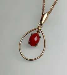 天然 赤珊瑚 ペンダントネックレス SILVER刻印 ゴールド仕上げ