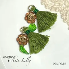 No.0234　タッセル付きピアス