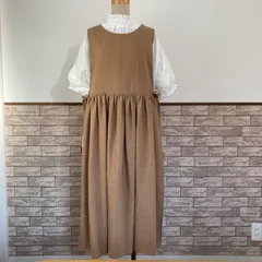 リネン▷サイドリボンのエプロンワンピース　キャメル　播州織