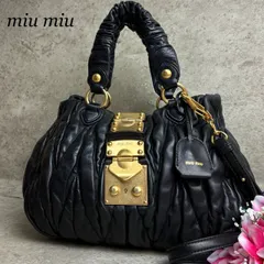 ✨希少品✨ miu miu ミュウミュウ 2way ショルダーバッグ トートバッグ フラップ パドロック マテラッセ キルティング チャーム ロゴ型押し ゴールド金具 ロゴプレート 肩掛け 斜め掛け ラムレザー レディース ブラック 黒色