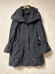 黒 マウンテンパーカー