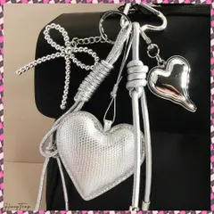 送料無料 バッグチャームリボン＆ハートキーホルダー 取り外し可 キーホルダー おしゃれ 自由組み合わせチャーム パラコードストラップチャーム 映える飾りアクセサリー 韓国風 重ね付けキーリング ギフト プレゼント 鍵やバッグ飾り小物