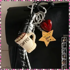 送料無料 可愛いキーホルダー バッグチャーム韓国風 おしゃれキーチェーン レオパード柄 鍵アクセサリー トレンドバッグ飾り オシャレ通学かばんアクセサリー個性的チャーム人気 ガーリーキーリング SNS映え グッズ 映えるキーホルダー