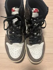 285 ジョーダン1 トラヴィススコット OG