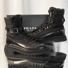 2026年最新】PRADA ブラッシュドレザー コンバットブーツの人気