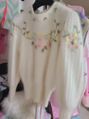 アイボリー アンゴラ 花刺繍 ニット