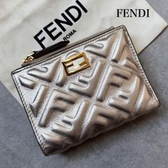 ✨新品未使用✨ FENDI ミニ財布 ズッカ エンボス FFロゴ 三つ折り