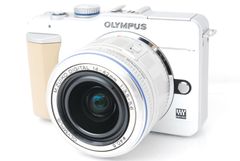 ★コンパクトで可愛いカメラ♪スマホ転送OK☆オリンパス PEN E-PL1 ホワイト レンズキット★