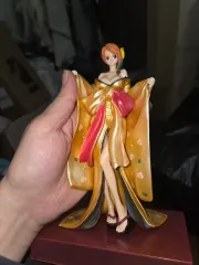 ONE PIECE 正規品 フィギュア - グランドライン レディ ワノ国 ナミ (金色 着物)