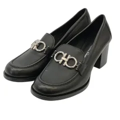 美品 Salvatore Ferragamo サルヴァトーレフェラガモ ガンチーニ チャンキーヒール ローファー パンプス サイズ7D 24cm相当 ブラック レディース 古着 中古 USED