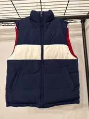 【美品】トミーヒルフィガー キッズ リバーシブル ダウンベスト S(6-7) 130