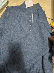 ミンディさん メリ・フロム・ミー スウェット