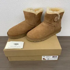 ▪️ 【美品】UGG アグ W MINI BAILEY BUTTON 3352 W/CHE ムートンブーツ ミニ ベイリー ボタン 24cm ファーショートブーツ ベージュ 箱付 レディース