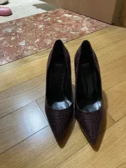 ヴェルサーチェ エナメル ヒール (靴)