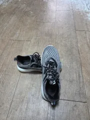 グレー/ブラック スニーカー アディダス