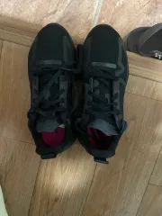 adidas スニーカー ブラック 230