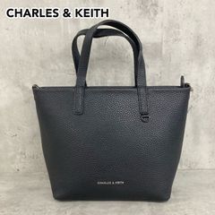新品タグ付 CHARLES & KEITH ダブルハンドル トートバッグ XL - メルカリ