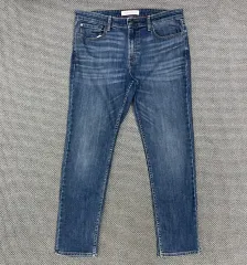 Calvin Klein スリム デニムパンツ