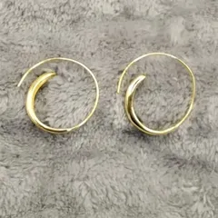 フープ型ピアス　ゴールド