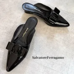 SalvatoreFerragamo サルヴァトーレフェラガモ VIVA ヴァラリボン サンダル パテントレザー ブラック 黒 スライドサンダル 7 1/2 24.5cm