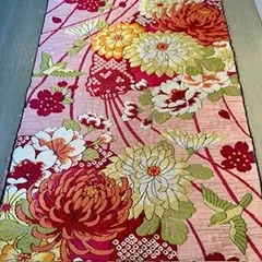 京都の帯屋さん　シルク帯地アート ふくれ地菊花の鳥　ピンク　日本の織物　正絹　和柄
