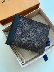 ルイヴィトン 二つ折り財布