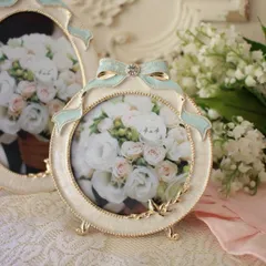 フォトフレーム ラウンド ブルーリボン 写真立て ラインストーン ホワイト ゴールド ヨーロピアン クラシック ロココ調 おしゃれ かわいい ギフト 小鳥 姫系 韓国風 韓国インテリア