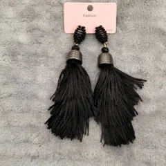 アジアン系ピアス　ブラック