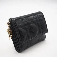 ★3日以内返品可★ 美品 Dior ディオール カナージュ パテントカーフスキン Lady Dior Lotus ウォレット S0181OVRB 三つ折り財布 ブラック パテントレザー レディース