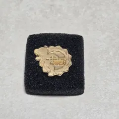 名探偵コナン 緋色の弾丸 限定バッジ