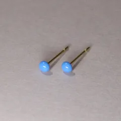 3mm 小ぶりで主張が控えめなスタッズピアス　出っ張りが少なく引っ掛かりにくい　アレルギー対応ステンレス　スカイブルー