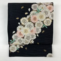 袋帯 黒地 相良刺繍 花柄 正絹 お洒落帯 通年（盛夏以外） - メルカリ