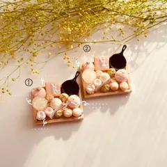 いちごトレイセット①　樹脂粘土ミニチュアパン・スイーツ・フード