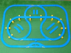 プラレール　ぐるぐる無限ループ・トンボ型コース・ベーシック レイアウト