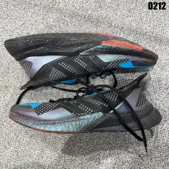 アディダス 黒色 スニーカー