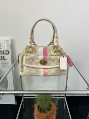 COACH コーチ シグネチャー ショルダーバッグ