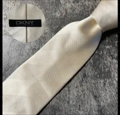 DKNY ホワイト シルク ネクタイ[MSE149]