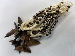 メーカーHORIE馬の金色カフブレスレット - メルカリ
